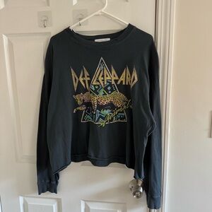 DAYDREAMER Def Leppard Animal Graphic Tee Long Sleeve Gray